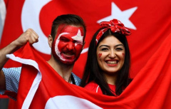 turkish-girl-euro-2016_03-600x383
